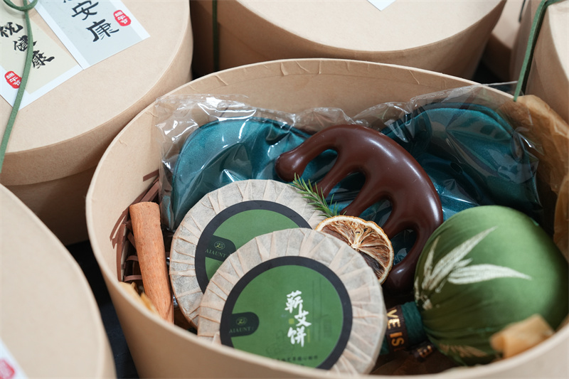 浓情端午·巧手争“粽”-科强股份举办趣味夹粽大赛3