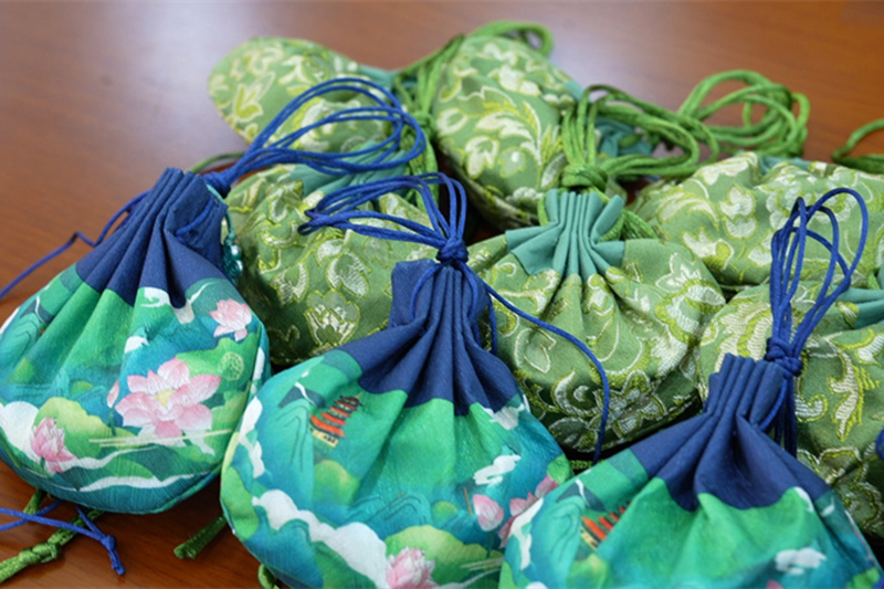 浓情端午·巧手争“粽”-科强股份举办趣味夹粽大赛4